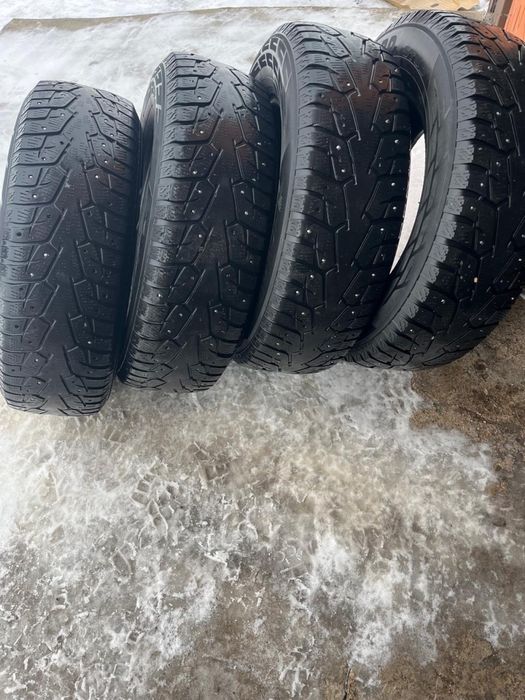 Зимние шины б/у 225/70 R16