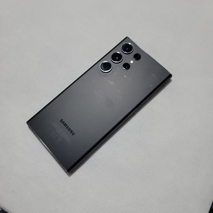Samsung S23Ultra 5G sotiladi 256/12