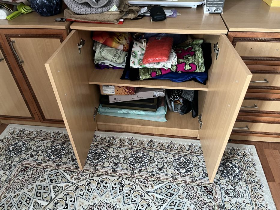 Продам шкаф комод с полками