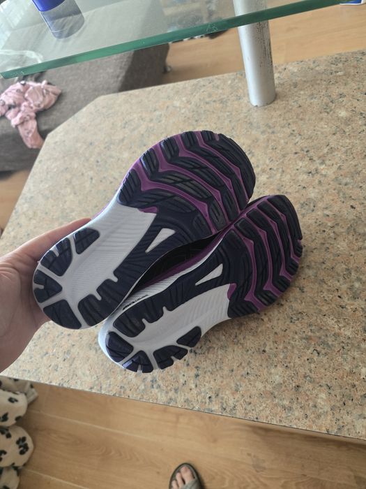 Маратонки Asics 39 номер