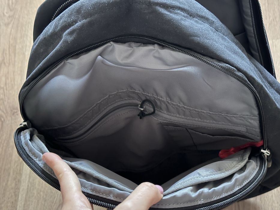 Оригинална раница Osprey Arcane XL Day (30L) – Черна / Отлично състоян