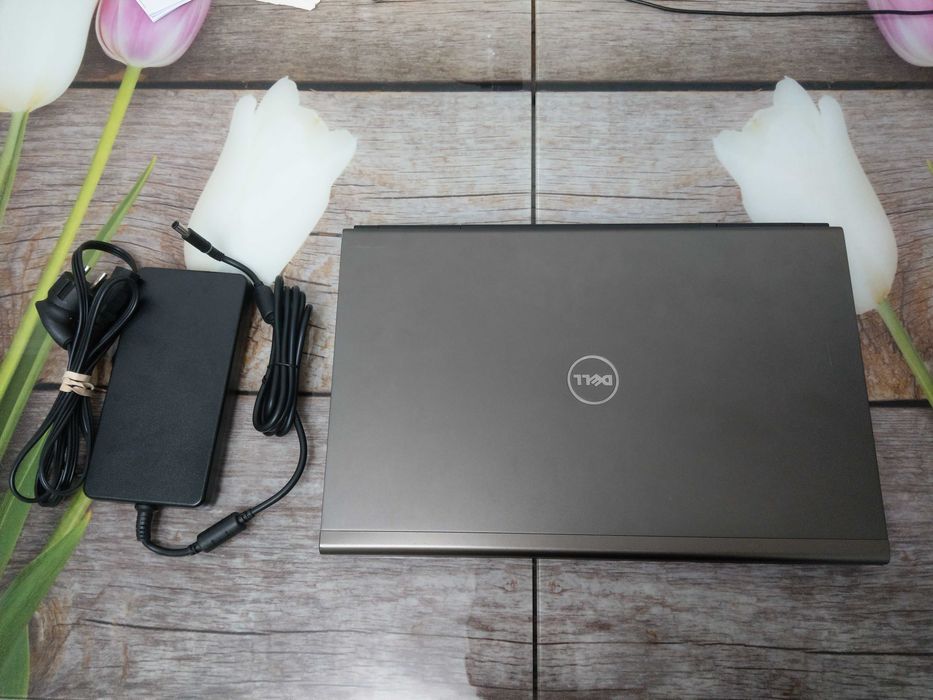 Продам Dell M6800 I7-4710QM 2.50 GHz, ОЗУ 32 ГБ , 960 SSD +1000 HDD