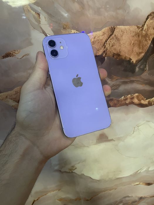 Продам телефон Айфон 12 128Gb