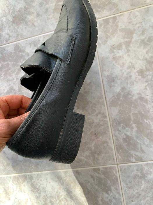 Продавам обувки № 38 .