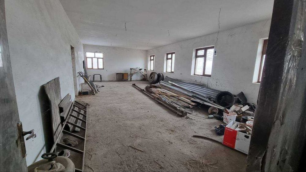 Продается пром обьект Бекабад 4 Га Склад. Застройка. Цех 9500кв  YR155