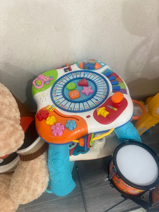 Продам детский игровой столик