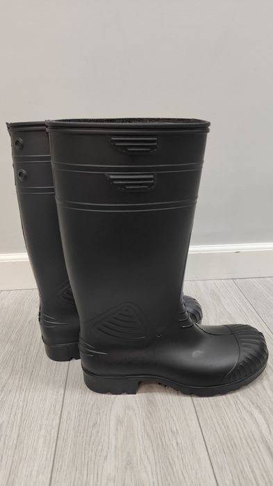 Резиновые сапоги