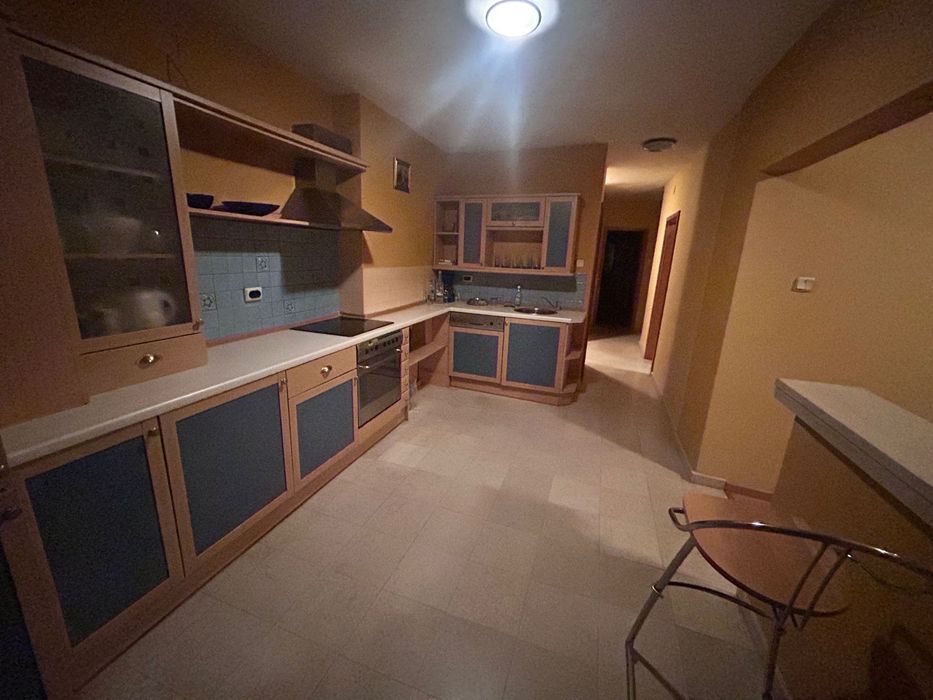 Дава се под наем Четиристаен апартамент в София, Медицинска академия - 140 кв.м за 1100 € - Снимка #19