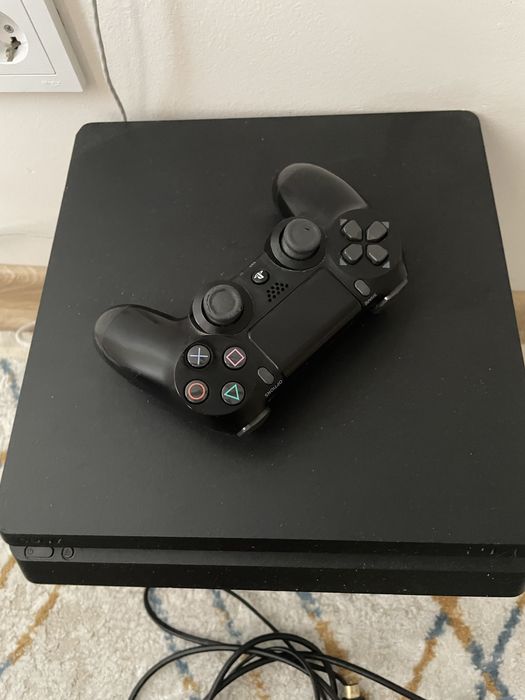 Playstation 4 Slim