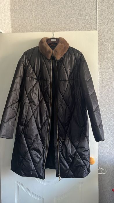 Продам женскую куртку