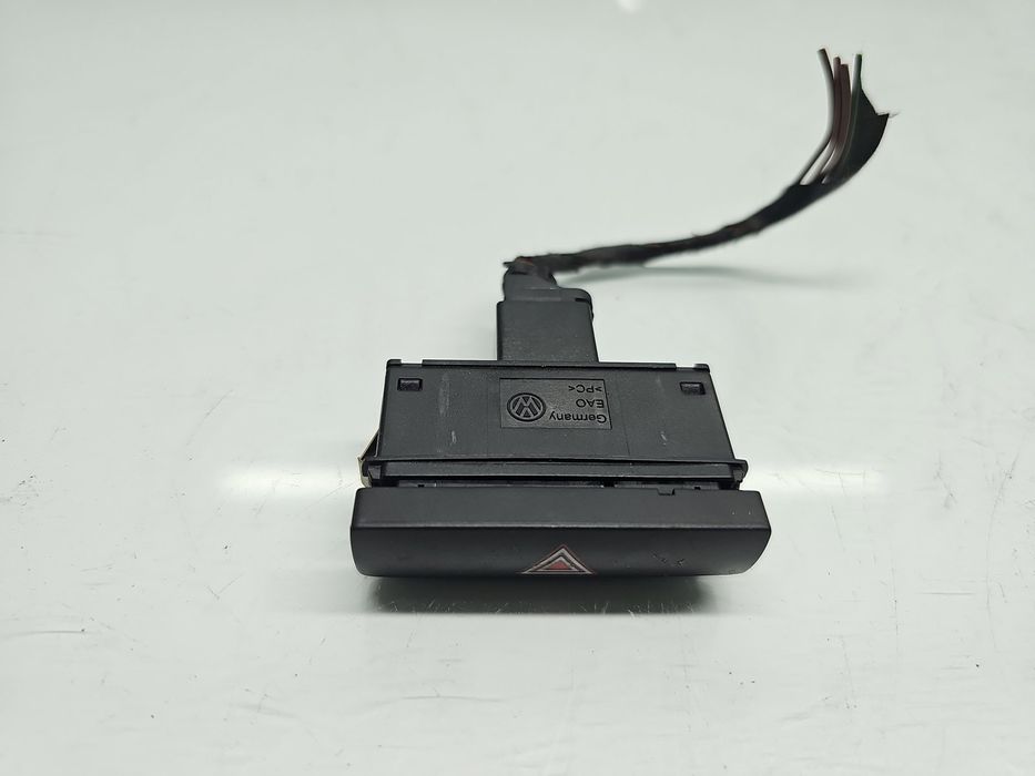Buton avarii Volkswagen Passat B7 (365) [Fabr 2010-2014] 3AA953509