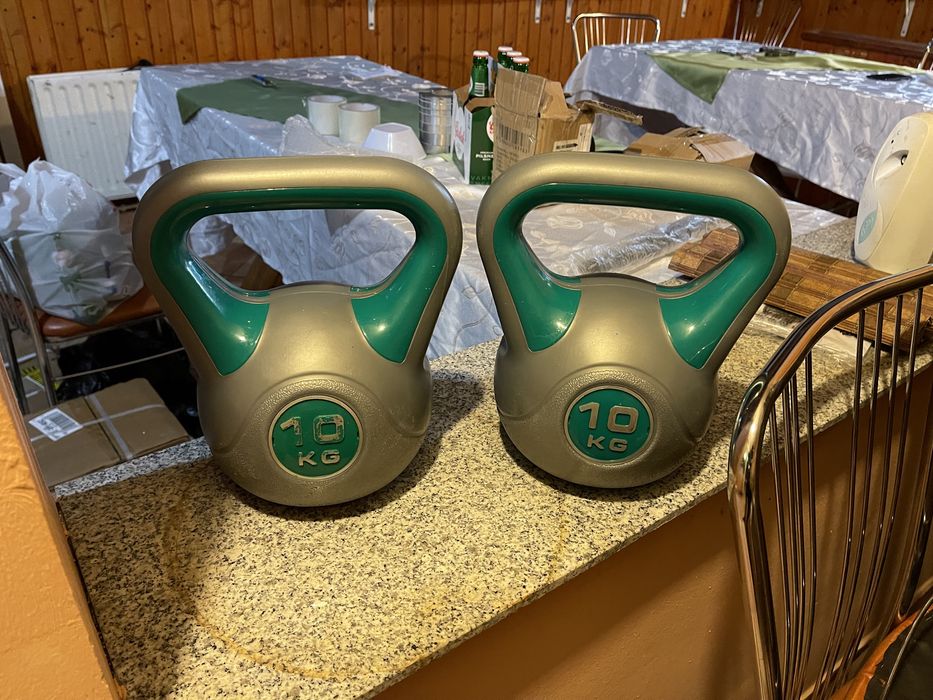 Kettlebell 10 kg+10 kg=20 kg noi made in Germany pret 80 ron buc.