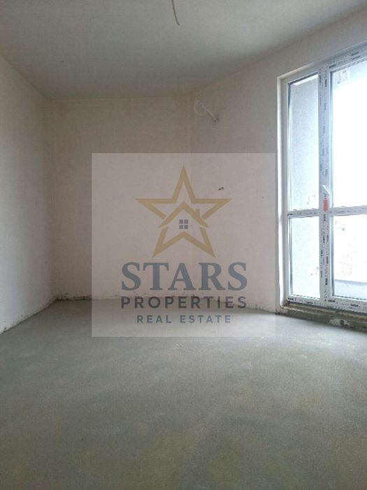 Тристаен просторен апартамент