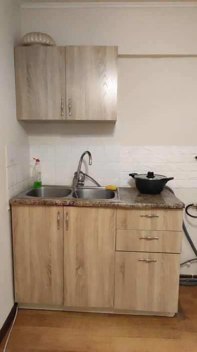 Диваны и кухня дешего