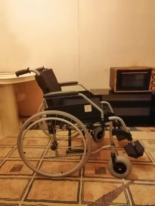 Инвалидная коляска, новая