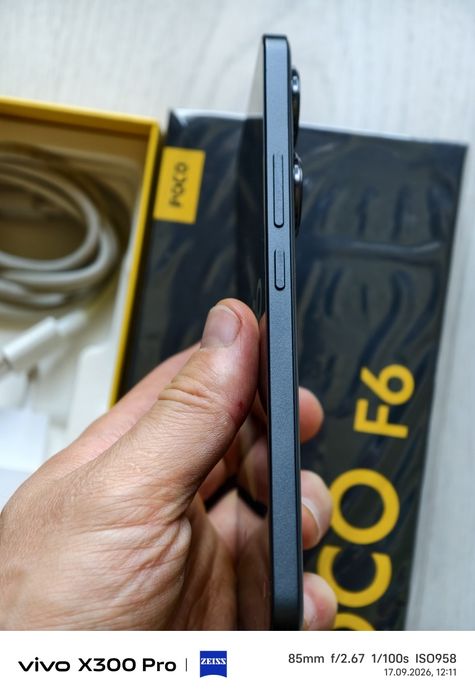Poco F6 512 gb Ram 12 5G