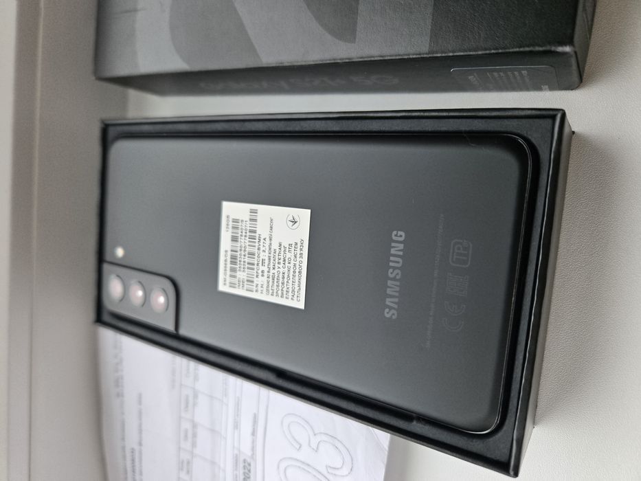 Продам Samsung Galaxy S21+ Plus