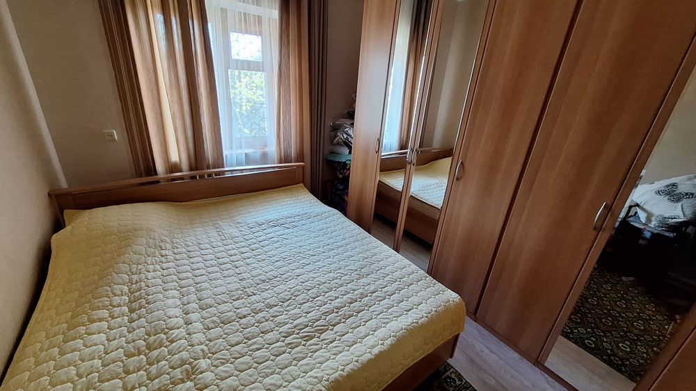 Продам спальный гарнитур