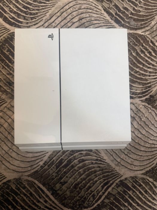 Consolă Sony PlayStation 4 (PS4 Fat) 500GB – Glacier White (Model CUH-1116A)