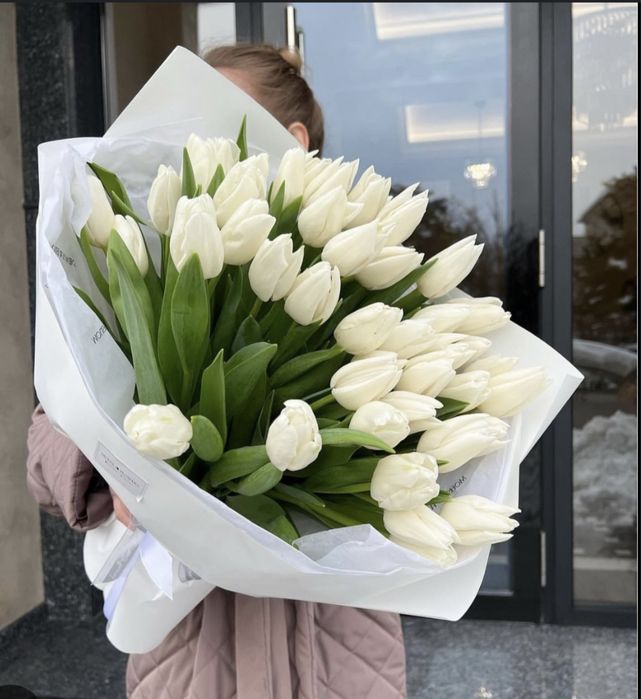 Тюльпаны на 8-е Марта