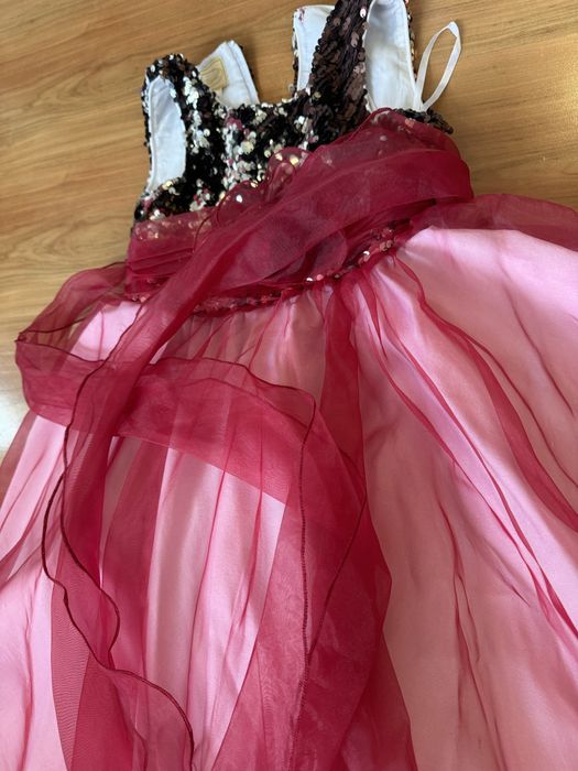 Платье нарядное