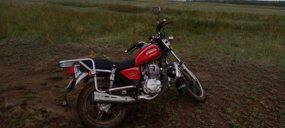 Мотоцикл. Срочно прадаётса