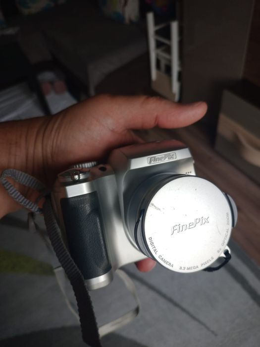 Cameră foto digitală Fuji film finepix S304