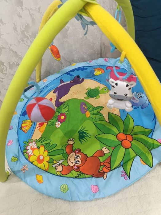 Продам детский коврик развивающий