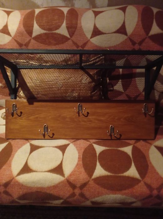 Вешалка в прихожую,обмен на компьютер