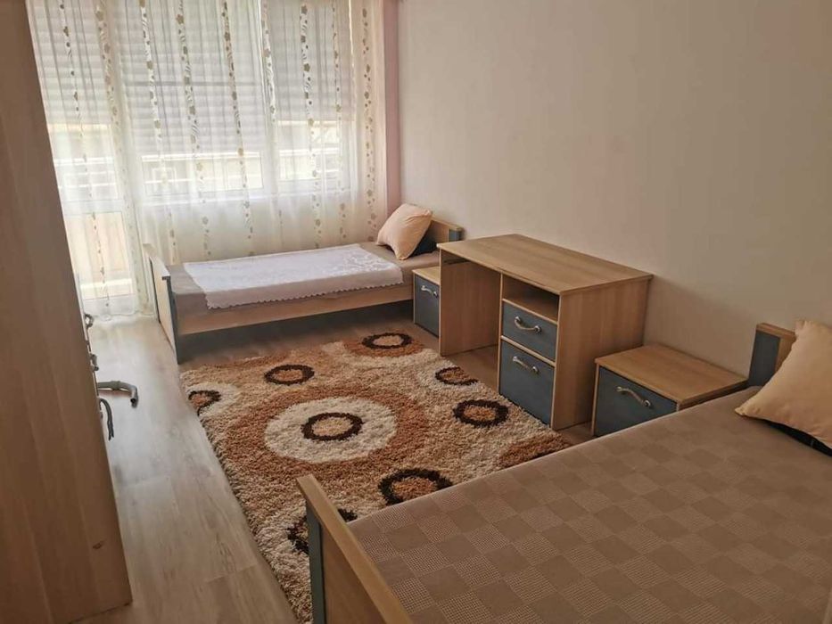 Дава се под наем Тристаен апартамент в Пловдив, Кючук Париж - 80 кв.м за 400 € - Снимка #3