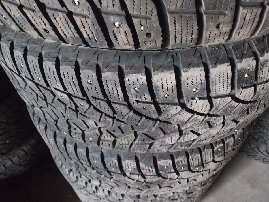 4 шины 265 65 R17 Bridgestone.