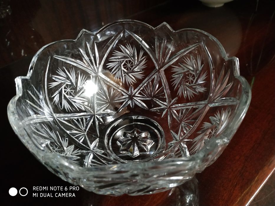 Хрустальная ваза.