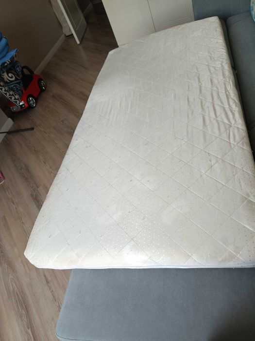 Продается детский матрас 180*90 почти новый