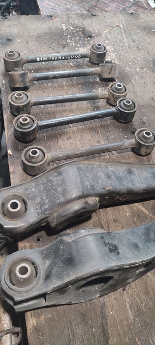 Продольные Рычаги заднего моста Mitsubishi Delica булка