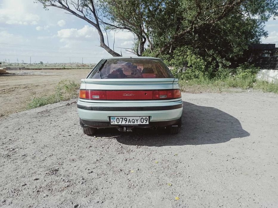 автомобиль мазда