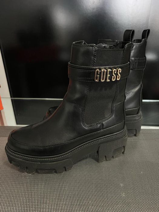 Боти челси Guess YELMA