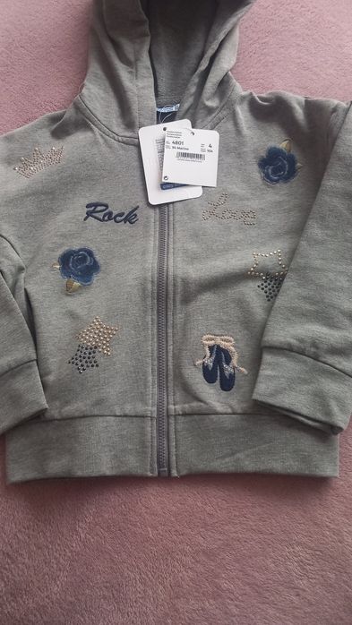 Сиво горнище Mayoral с етикет