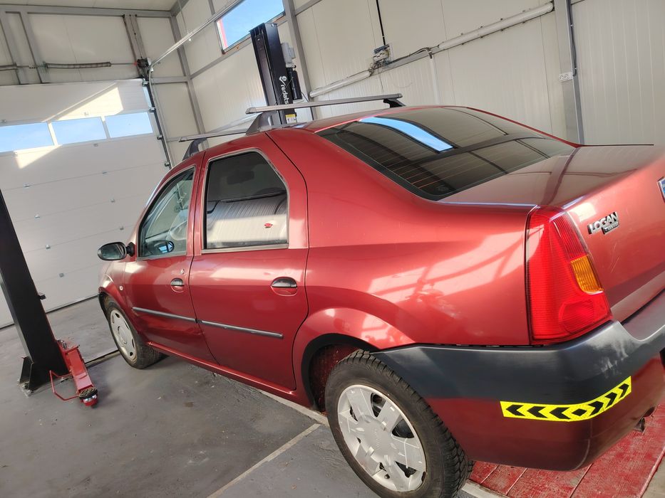 Vând Logan 1.4 benzină