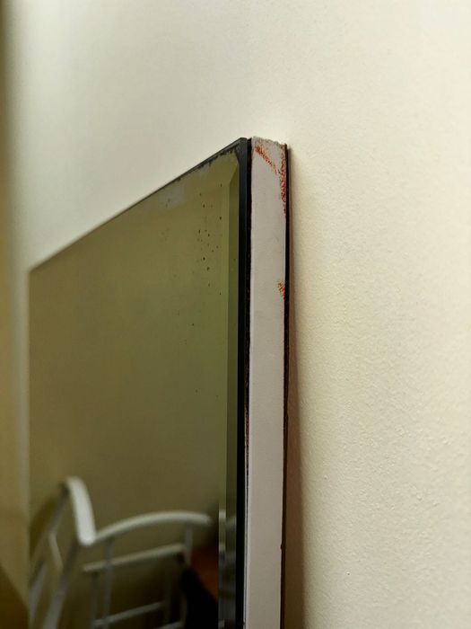 Зеркало без рамы