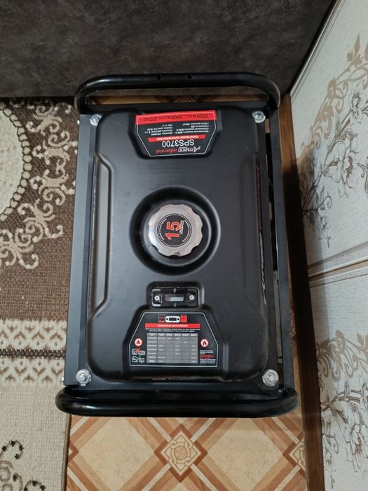 Бензиновый генератор