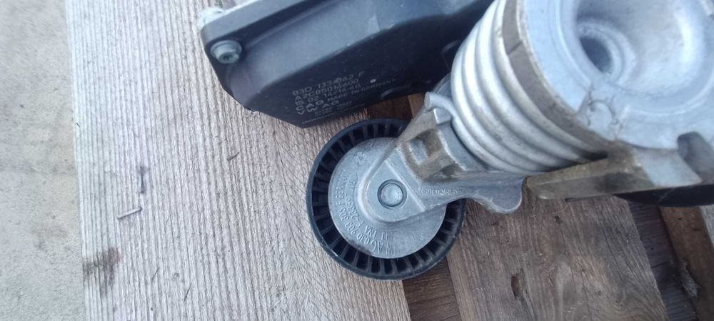 Компресор климатик/генератор/клапан VW 1.2 бензин