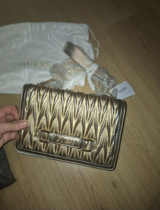 GUESS Оригинала Дамска Чанта