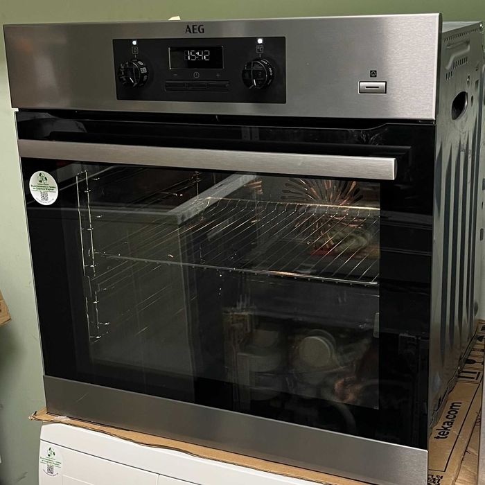 Фурна AEG серия 6000 SteamBake