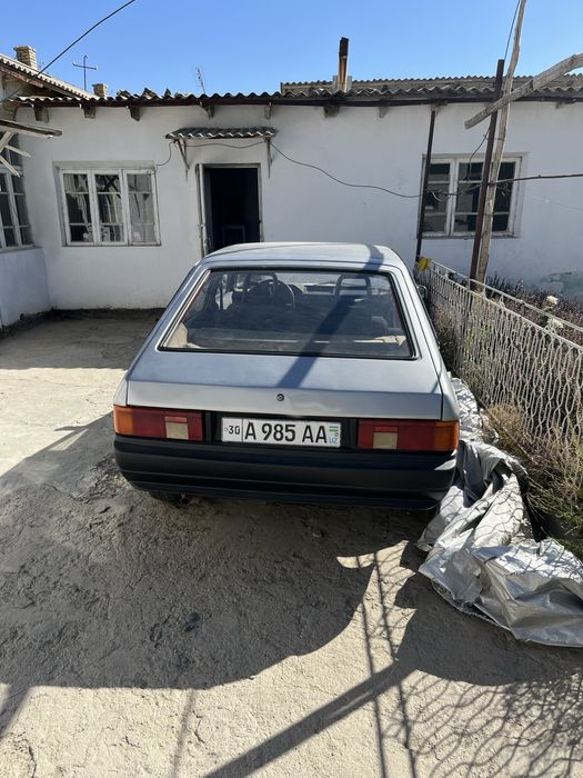 Масквич 2141 сотилади