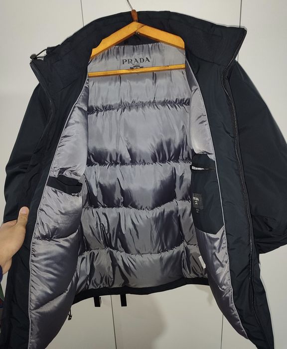 Зимная куртка, PRADA MILANO