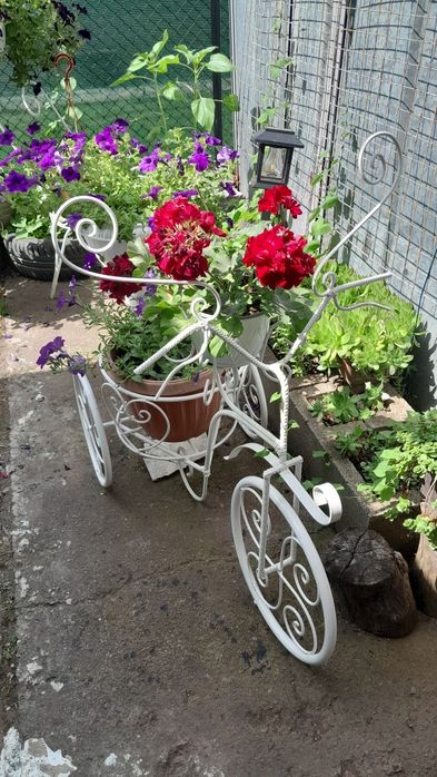 Цветарници от ковано желязо