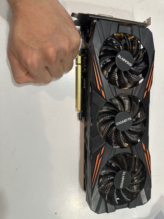 Видеокарта Gigabyte 1070 8gb