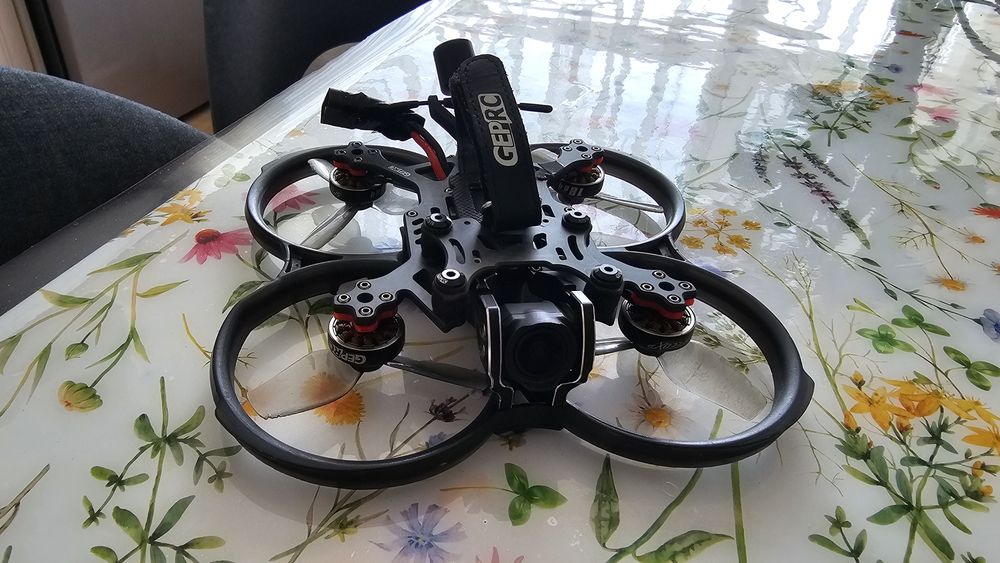 Продам fpv дрон GEPRC Cinebot30