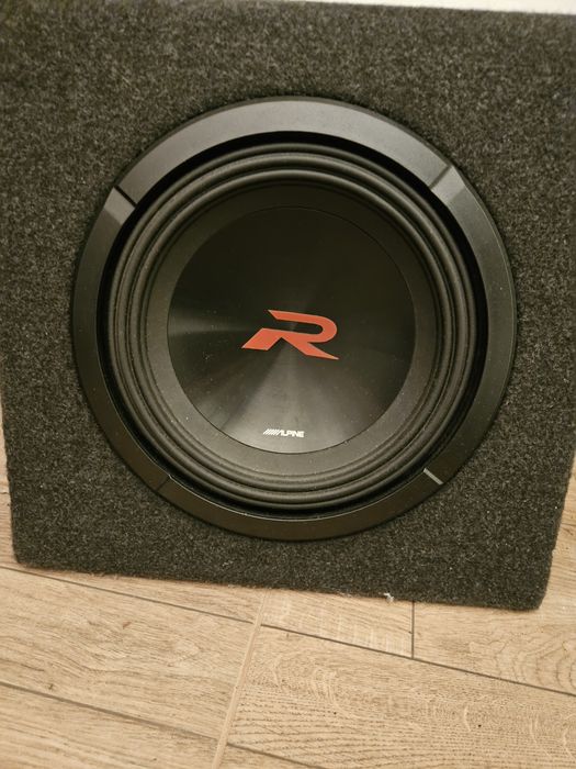 Vand subwoofer auto alpine r2w10d4