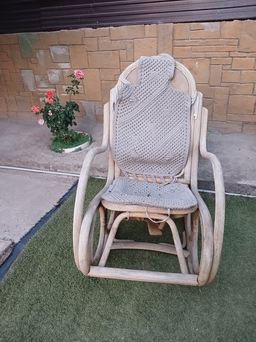 Продается  кресло- качалка